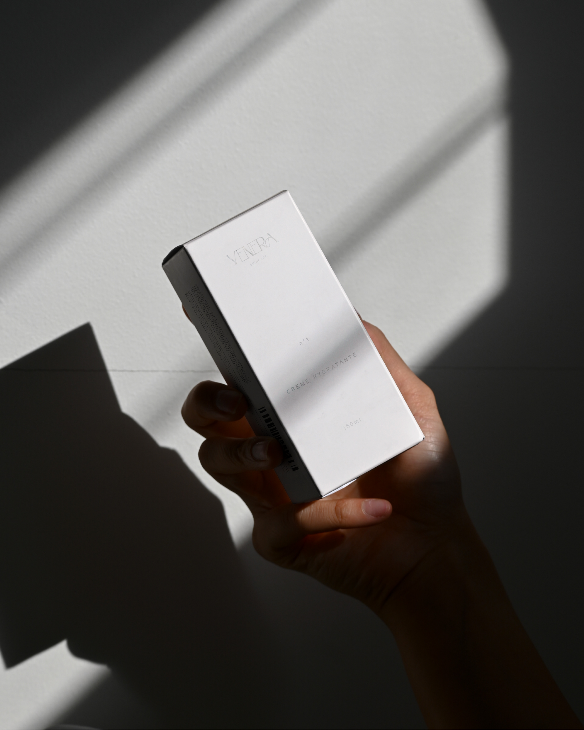 Mockup pour la marque Venera par Marine Reyna Sanchez.