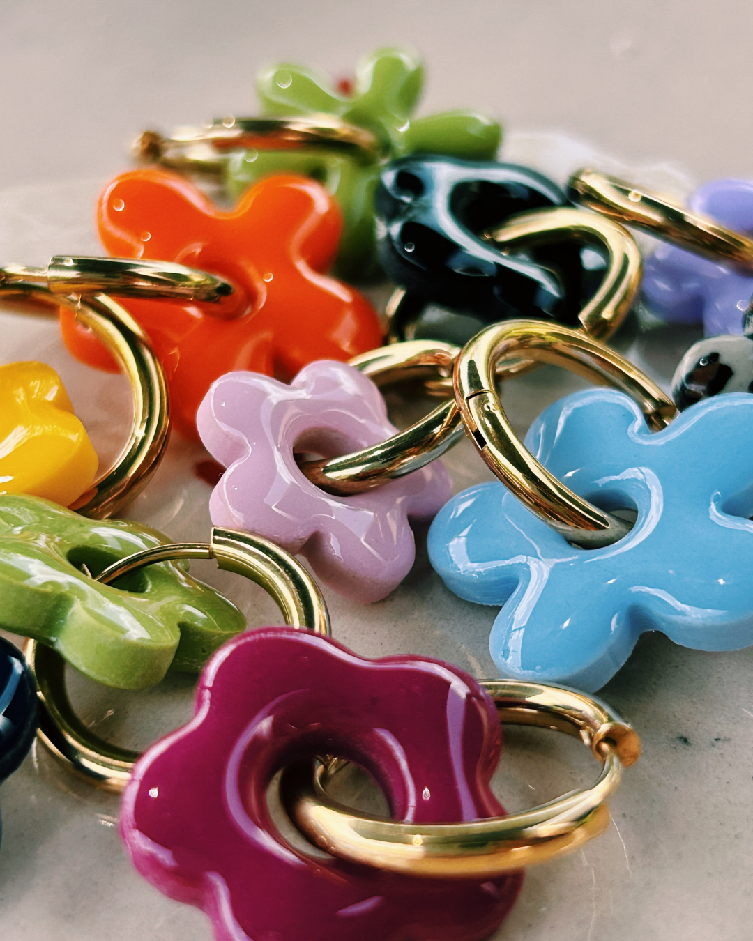 Carrousel dédié à l'annonce de la nouvelle collection pour la marque Cool & colorful par Marine Reyna Sanchez.